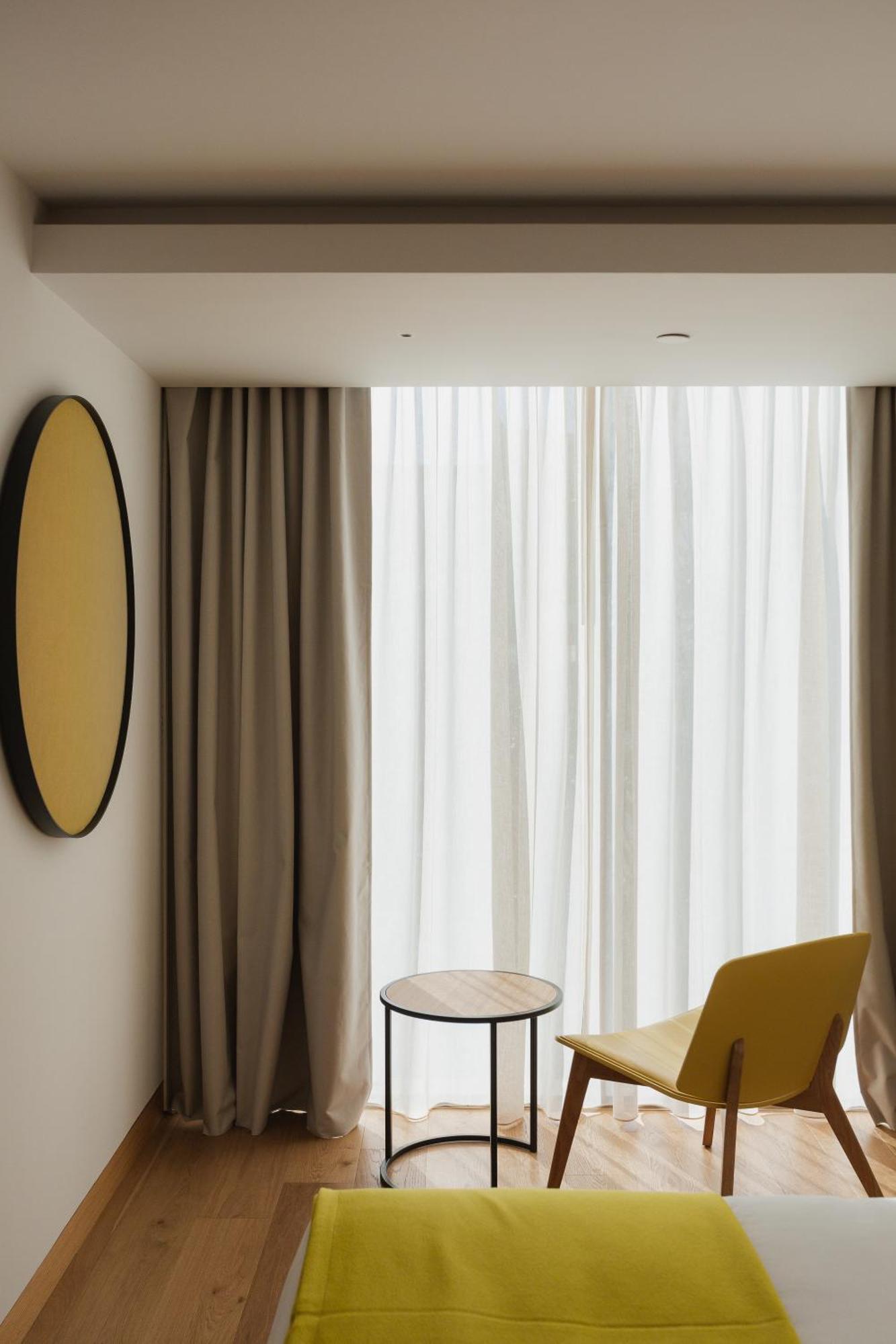 Hotel Lumen & The Light Show 4*
